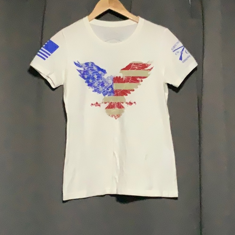 T-shirt with eagle and flag